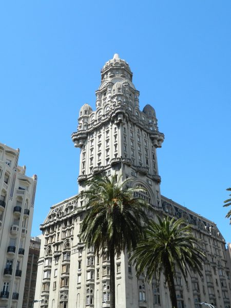 palacio-salvo-2830233_1920-450x600
